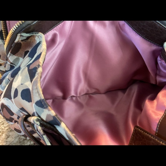 Coach purse - Picture 2 of 7